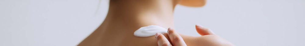 Qu'est-ce qui cause le molluscum chez un enfant ?