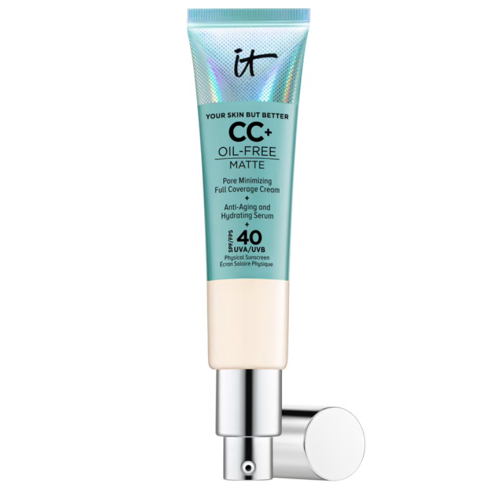 Your Skin But Better CC+ Cream Oil Free Matte CC Cr&egrave;me correctrice haute couvrance anti-pores apparents SPF40 It Cosmetics - tube de 32 ml