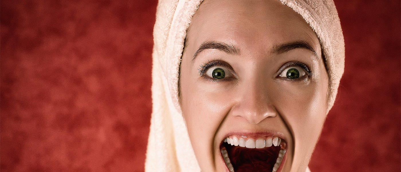 cheveux mouill&eacute;s