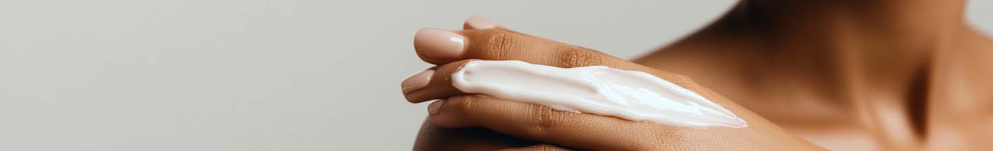 Quel est le meilleur sérum à base d'acide hyaluronique ou de vitamine C ?